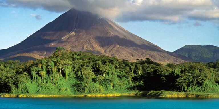 Arenal-Volcano-Tours